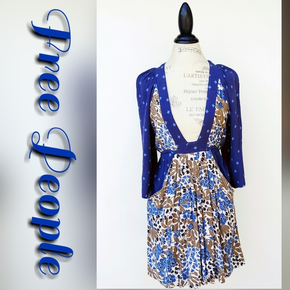 Free People Dresses & Skirts - Free People floral boho v-neck dress. (E)